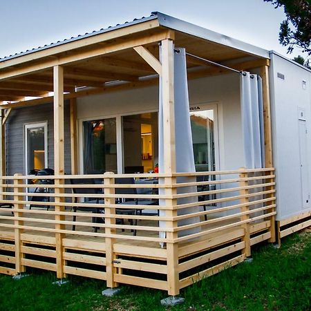 Adrijela Mobile Home Jezera Extérieur photo