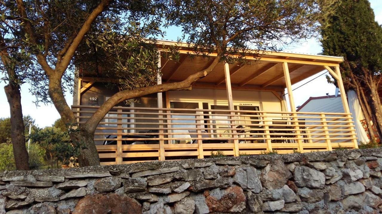 Adrijela Mobile Home Jezera Extérieur photo