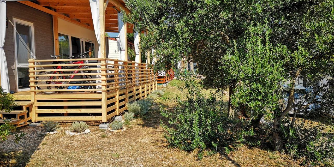 Adrijela Mobile Home Jezera Extérieur photo